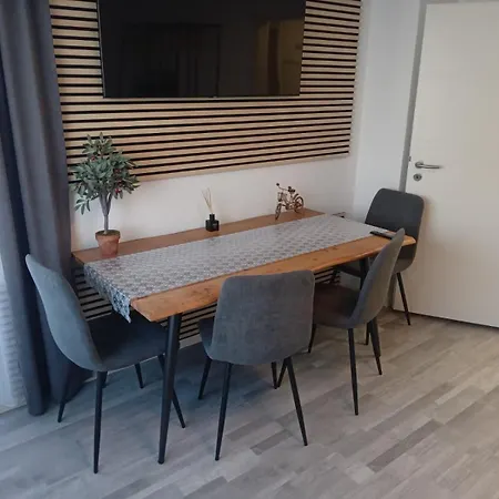 Modern Neuburg S - Neu - 2 Zimmer, Parkplatz, Wi-fi, Tv, Kueche * Neuburg an Der Donau