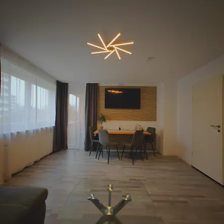 Modern Neuburg S - Neu - 2 Zimmer, Parkplatz, Wi-fi, Tv, Kueche Apartamento *
