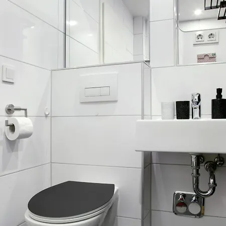 شقة Modern Neuburg S - Neu - 2 Zimmer, Parkplatz, Wi-fi, Tv, Kueche *