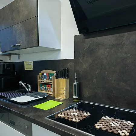 Modern Neuburg S - Neu - 2 Zimmer, Parkplatz, Wi-fi, Tv, Kueche Apartamento *